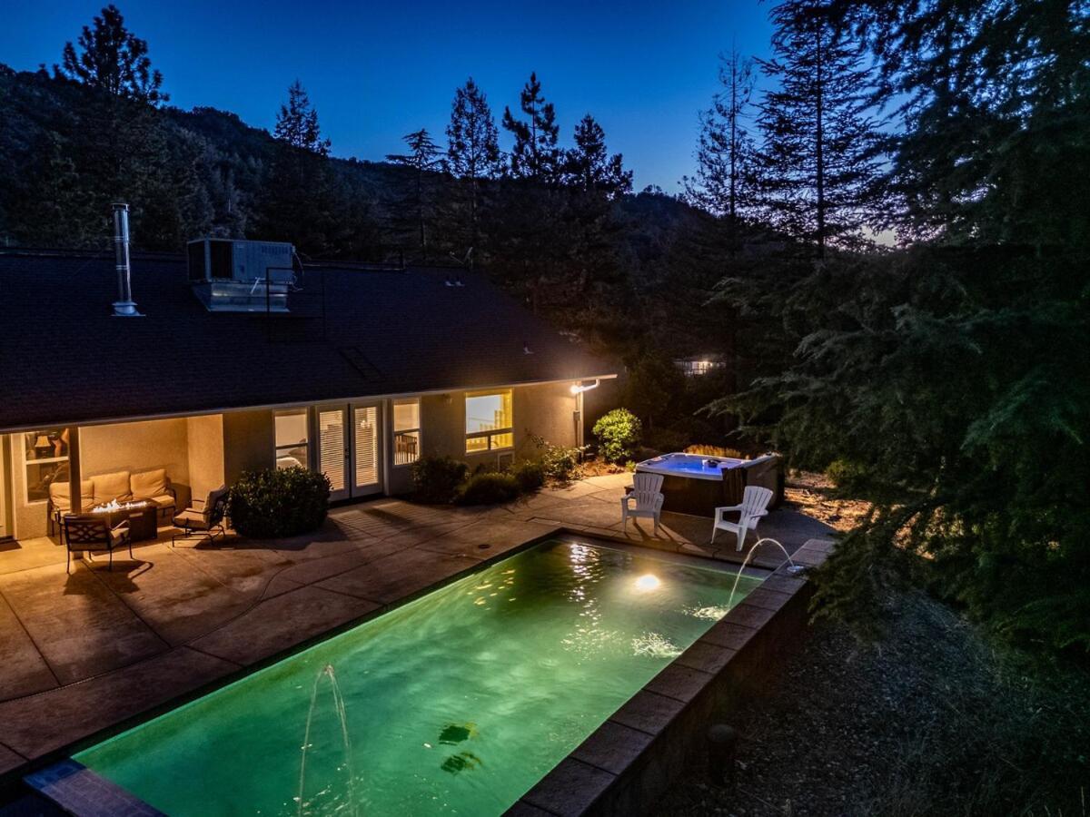 Casa vacanze Scenic Mountain Views W Heated Pool, Game Room, And Hottubs Oakhurst