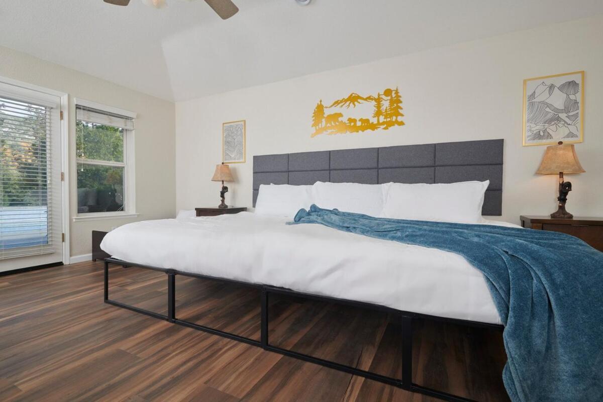 Scenic Mountain Views W Heated Pool, Game Room, And Hottubs Casa vacanze